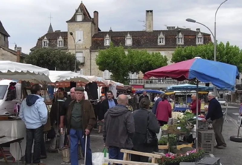 Marché d'été à Fajoles