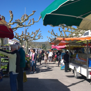 Marché bio à Saint-Laurent-Lolmie