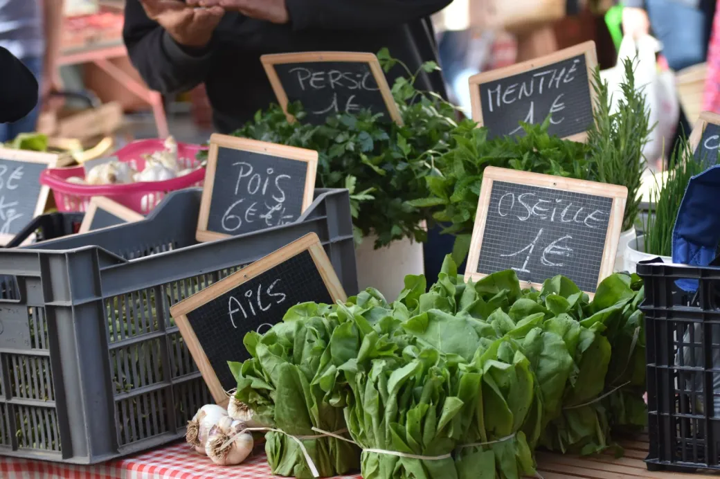 Marché à Puy-l'Evêque